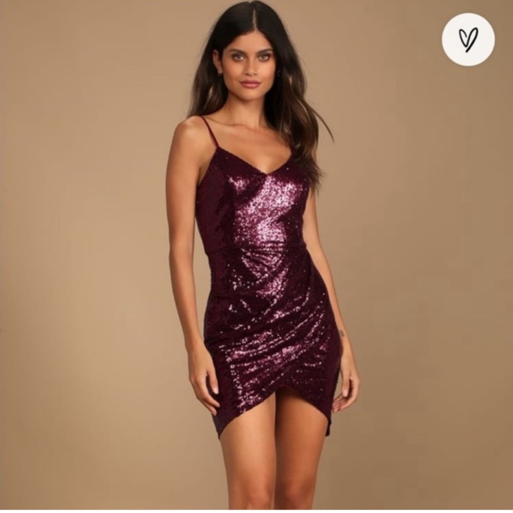 NWT! Lulu’s burgundy sequin dress